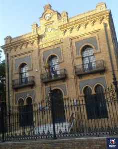 Exterior del edifico del Antiguo Matadero de Sevilla en el que se aprecia el estilo Neo Mudéjar