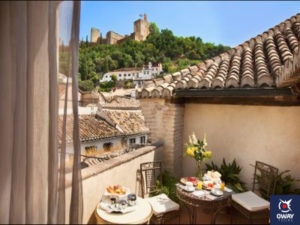 Desayuno con vistas a la Alhambra en el Hotel Casa 1800 en Granada