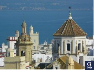 Vista de algunas de las torres de la ciudad de Cádiz