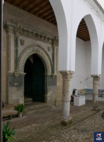 Puerta a la Capilla de San Bartolomé