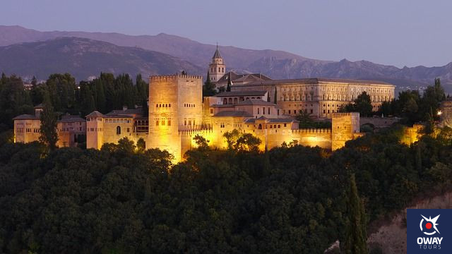 Visita de Noche a la Alhambra