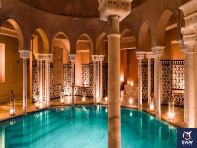 hot water bath with columns