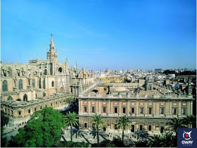 Vista aérea de la Catedral y el Archivo de Indias de Sevilla