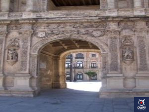 Arquillo-del-Ayuntamiento-de-Sevilla