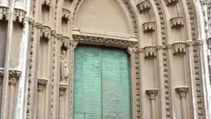 Catedral-de-Sevilla-y-Giralda-6 (1)