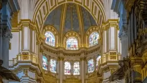 Catedral-de-Sevilla-y-Giralda-9 (1)