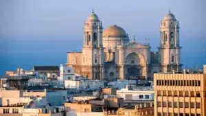 Catedral-y-teatro-romano-Carrusel-3 (1)