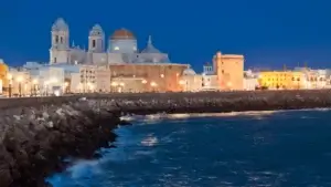 Free Tour de noche Cádiz